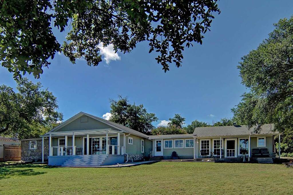 Sunsets and Stars on Possum Kingdom Lake Houses for Rent in Graford