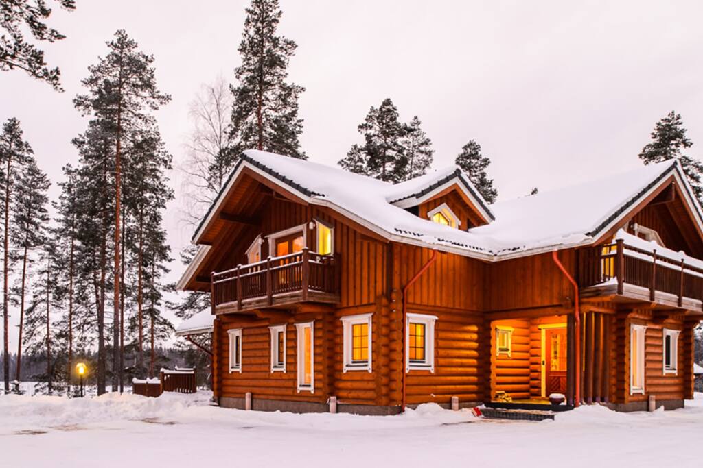 Villa Lake House