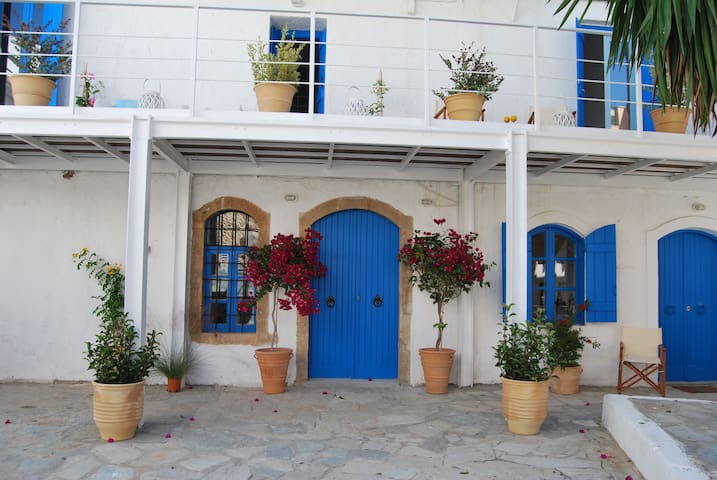 “The Old House 2”, Rooftop Pool, Old Town Villa