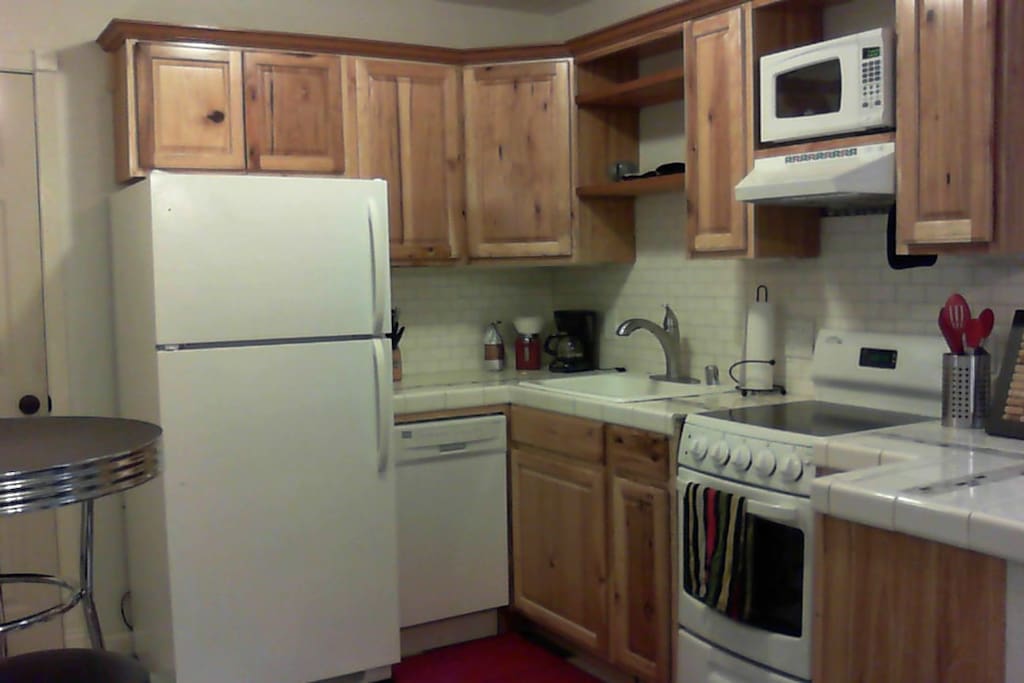 full kitchen