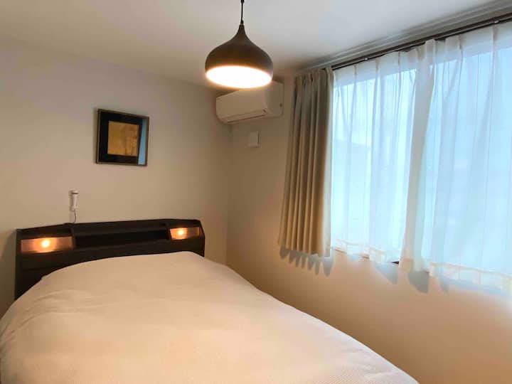 3F bedroom with a double-size（1.4m*2m）bed