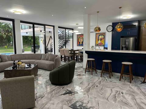 Stylish, Modern style Villa in Playa  Nueva Romano