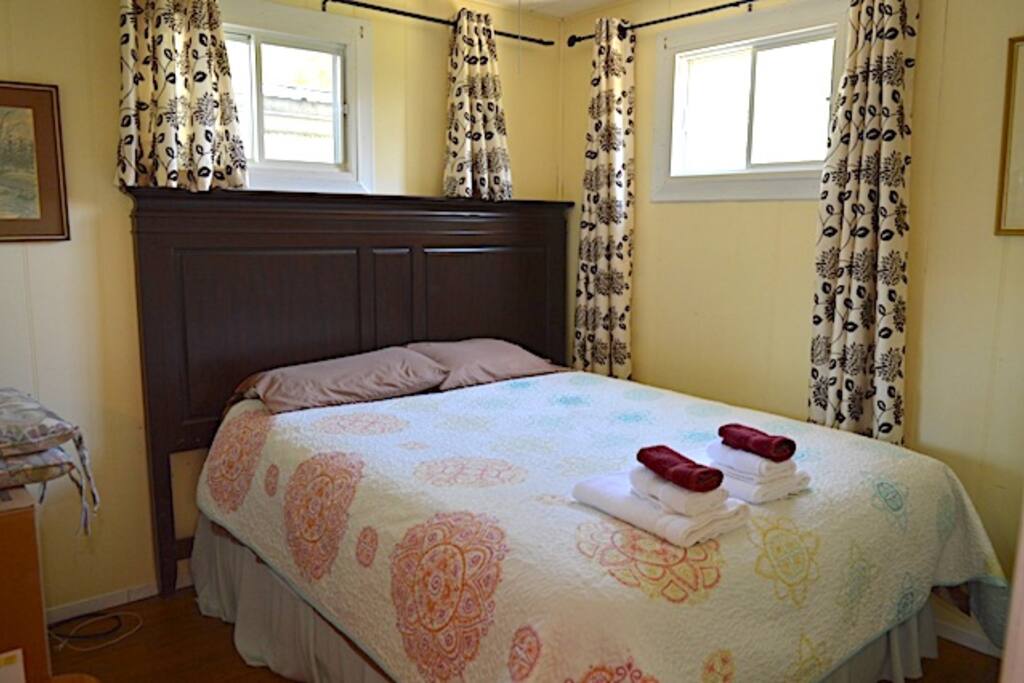 Queen size bed