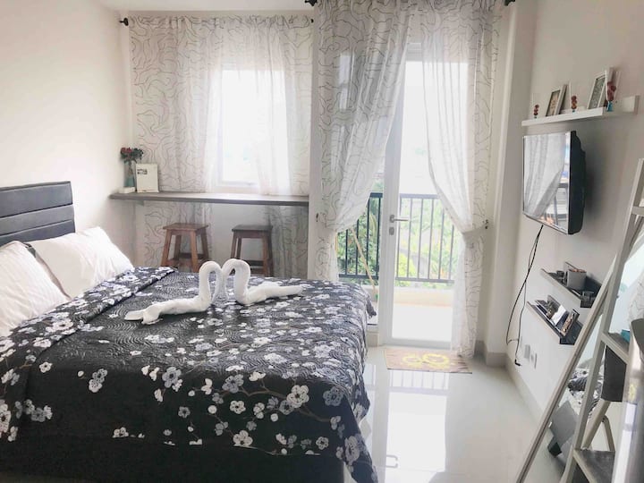 Chic Studio Apt At City - Cawang