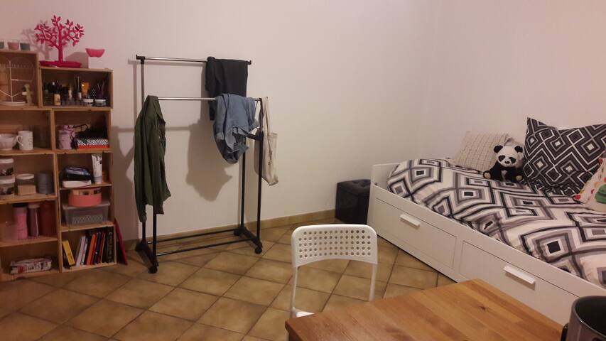 Studio très lumineux proche Jean Jaurès