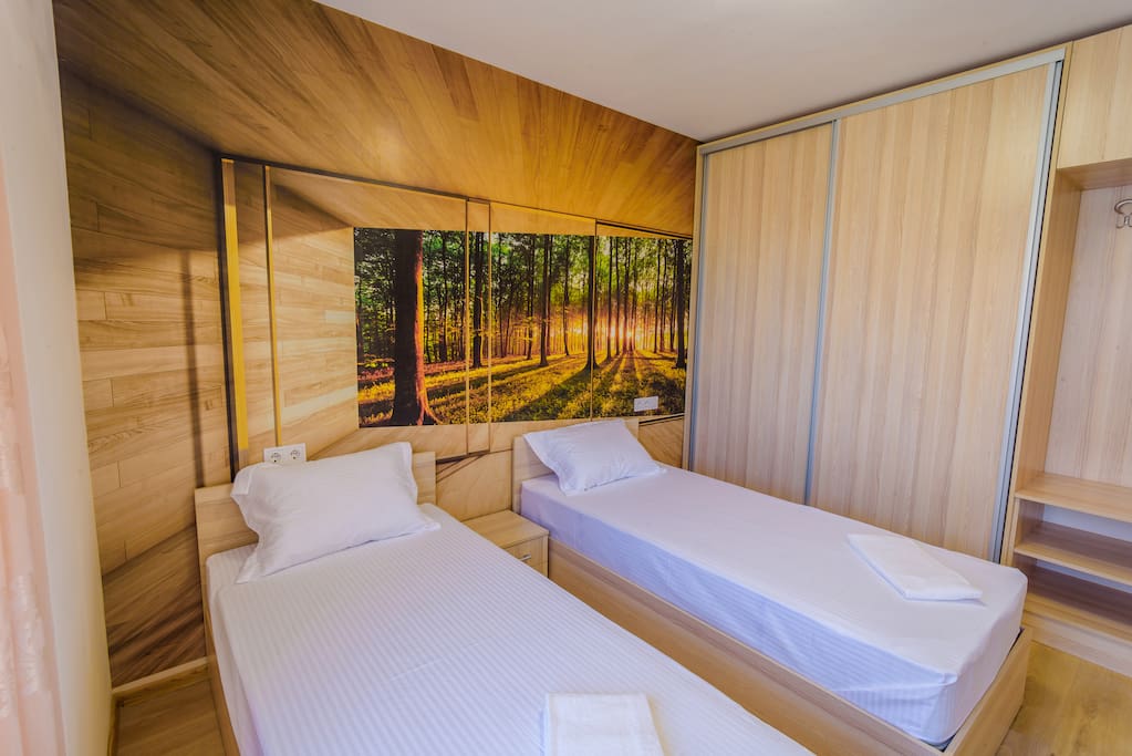 Suite 2 Bedroom