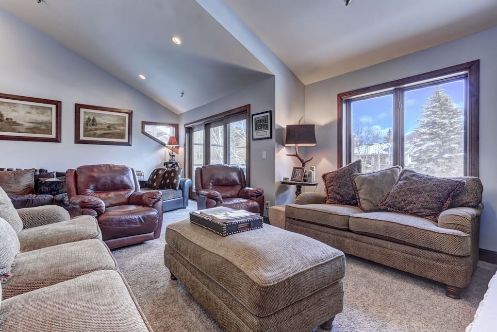 Living Room with TV, Fireplace