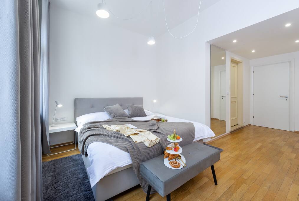 Deluxe spacious studio with king size bed and private bathroom