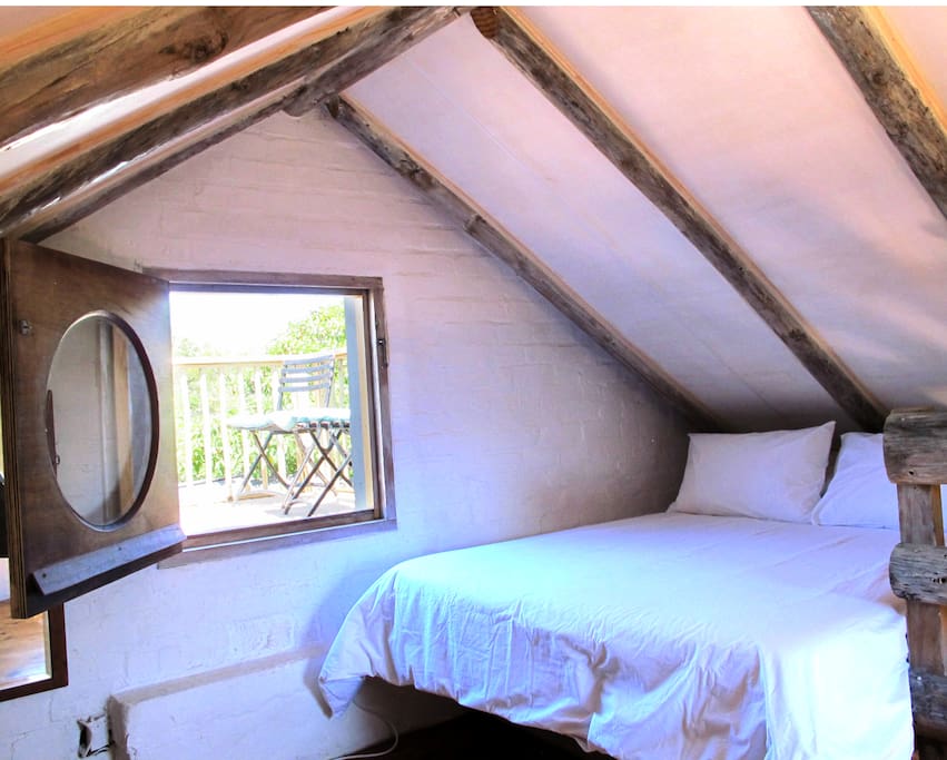 Double bed in the loft bedroom
