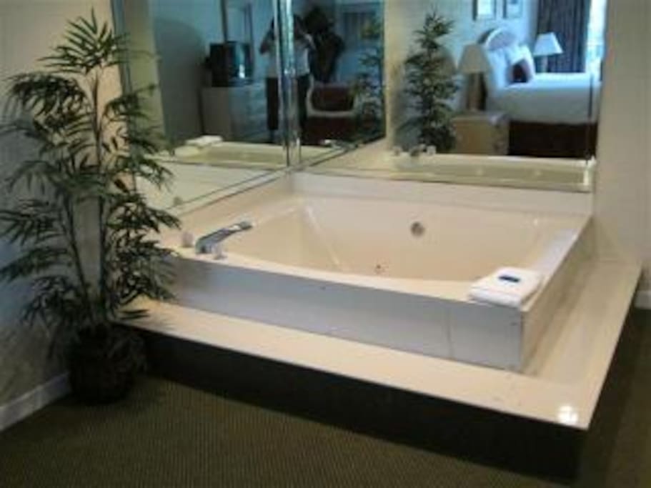 Whirl pool bath
