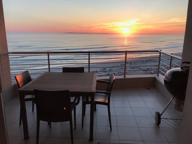 Portico 801 – Beachfront Apartment