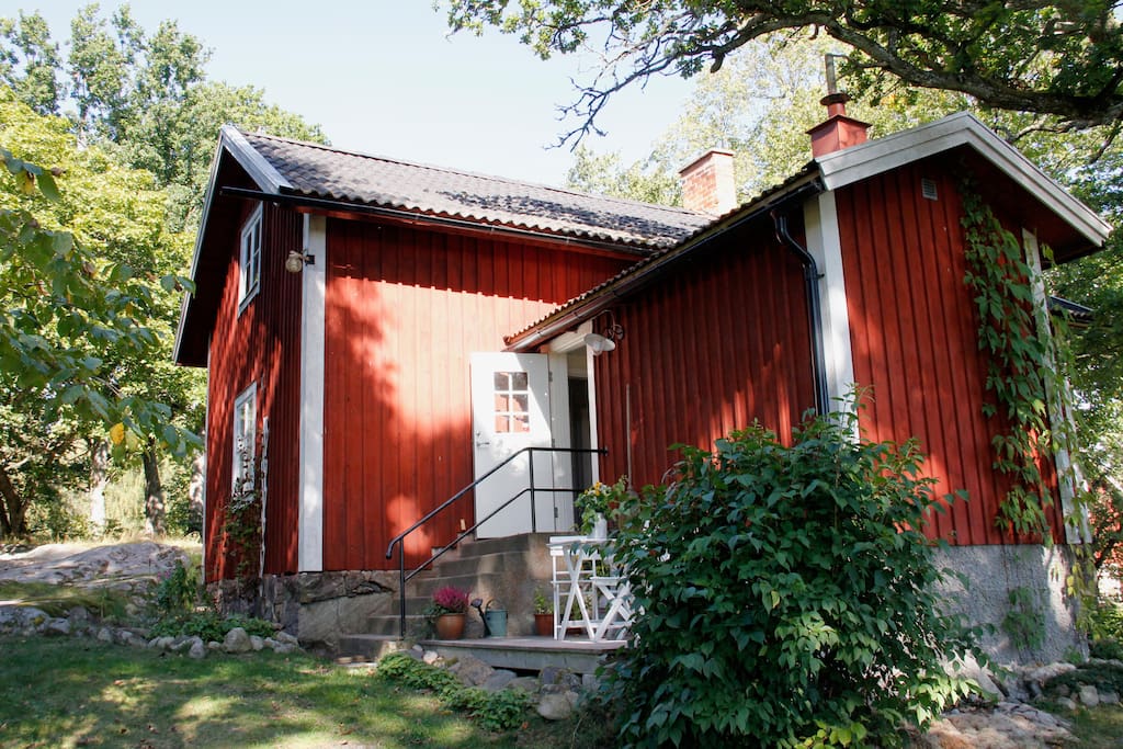 Welcome to stay in our guesthouse on our organic farm!