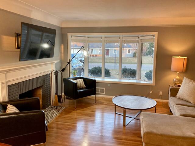 Edina: Southdale Stinger! Modern 5+BR near it all