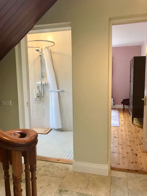 Wet room and Lilac Room