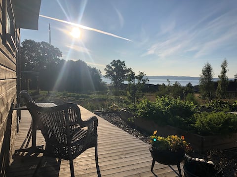 Cabin with Amazing Lake View