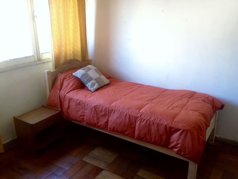 Single bed + night table