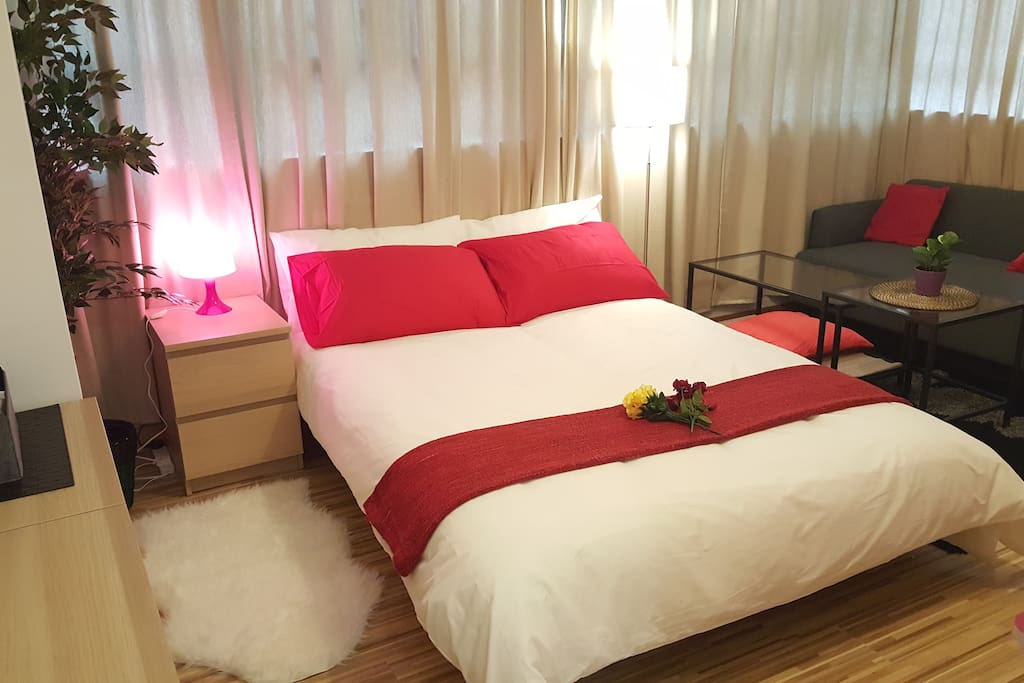 Lovely bed for romantic holiday in Hong Kong