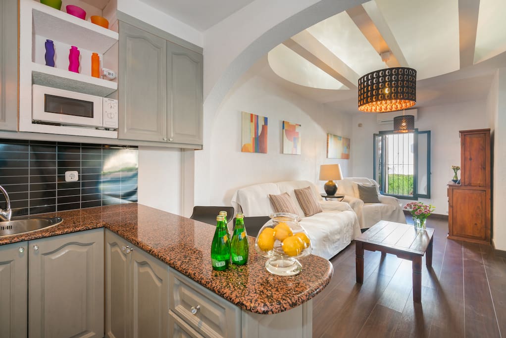 Kitchen to the Lounge