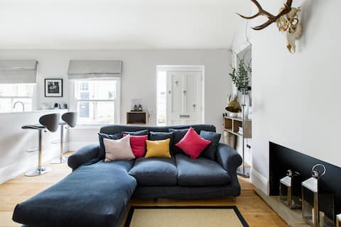 Five Star Boutique House near Windsor Castle, Ascot & London