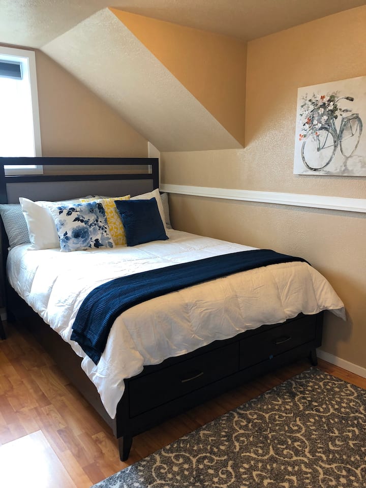 غرفة النوم رقم1 - سرير بحجم كبير