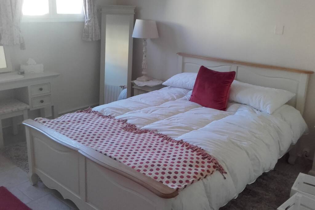 King sized bed