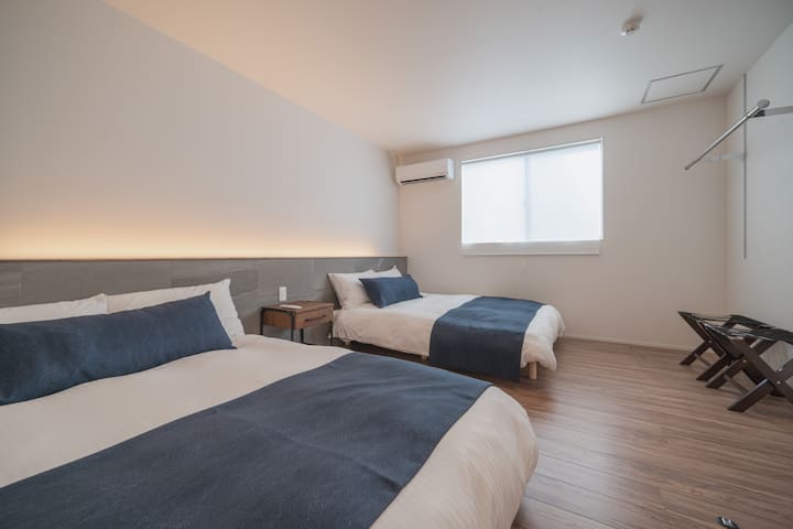 [ห้องนอน 3] เตียงคู่ 2 หลัง