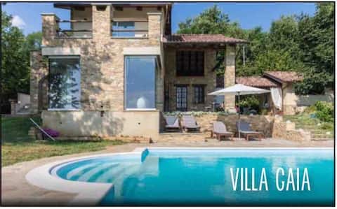 Cheese festival in Bra, pool, privacy, relax