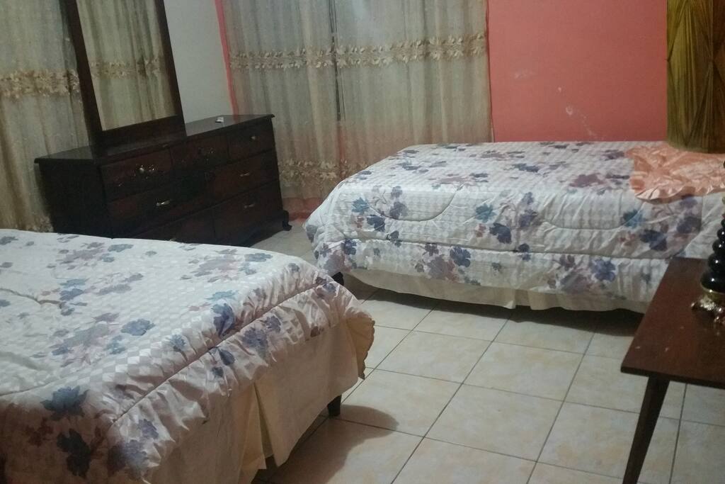 bed room 2, converts to king size bed