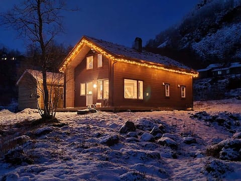 Top performing Airbnb: Great cabin at Liamyrane in Røldal in Ullensvang