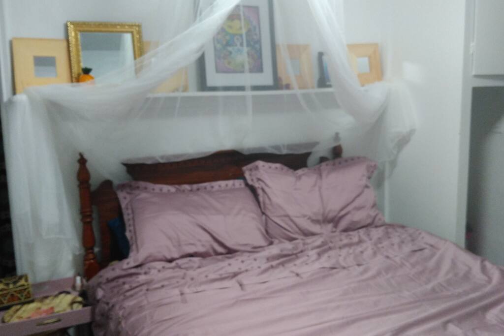 Queen Bed