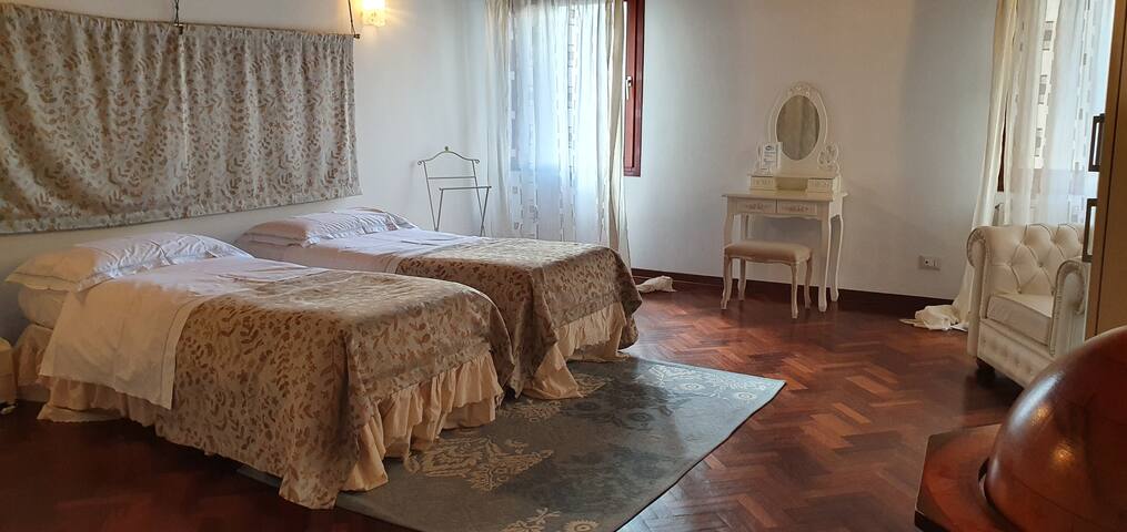 WellVenice Rialto gallery image 5