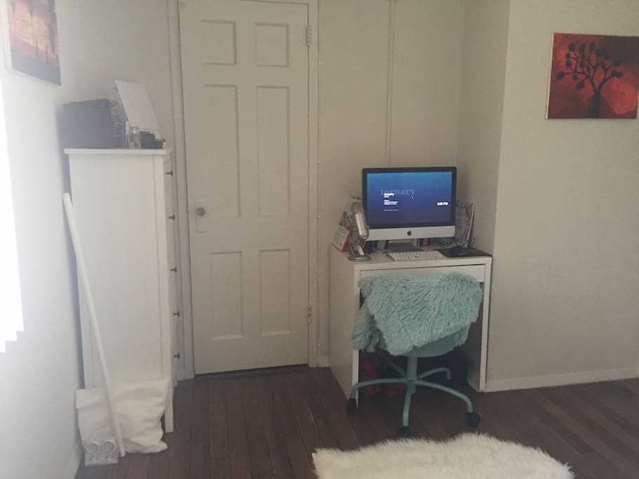 Computer not included, Walk in closet, Dresser