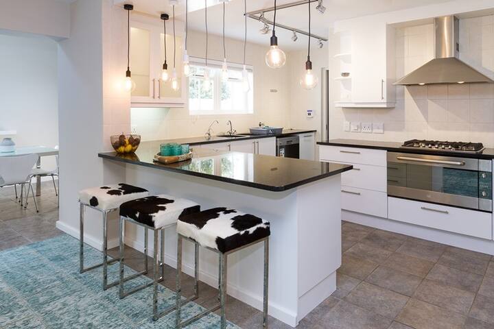 Village Mews, Noordhoek gem gallery image 2