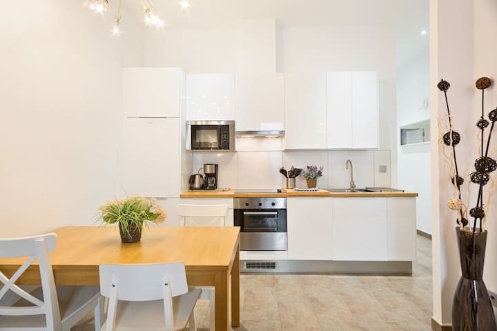 Stay U-nique managed Airbnb listing 3
