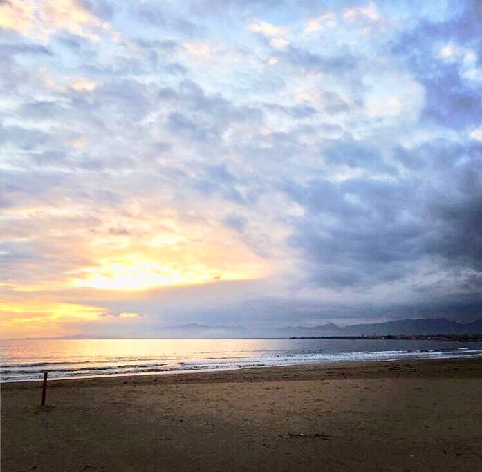Playa a 2 min del apartamento