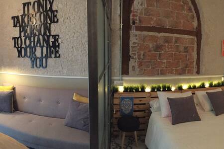 FREE WIFI VINTAGE 2 APARTMENT. CENTER MADRID.