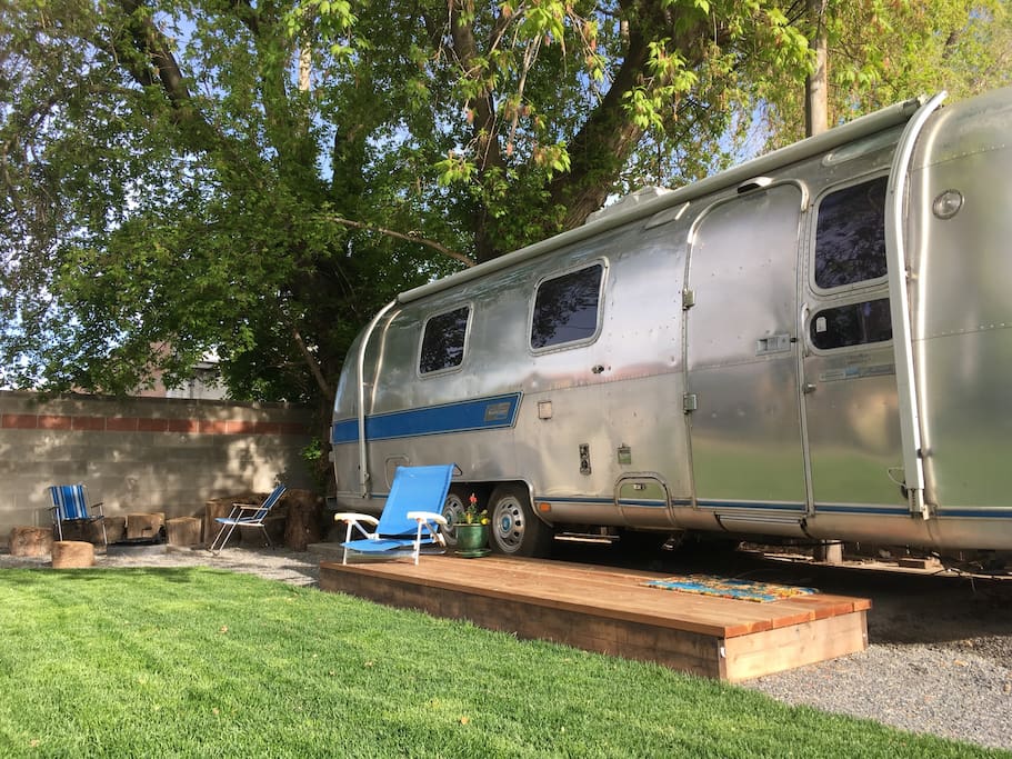 Restored Modern Airstream  Camping  cars  caravanes  louer 