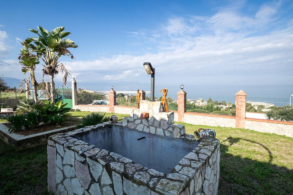 esterno della villa/external of the villa