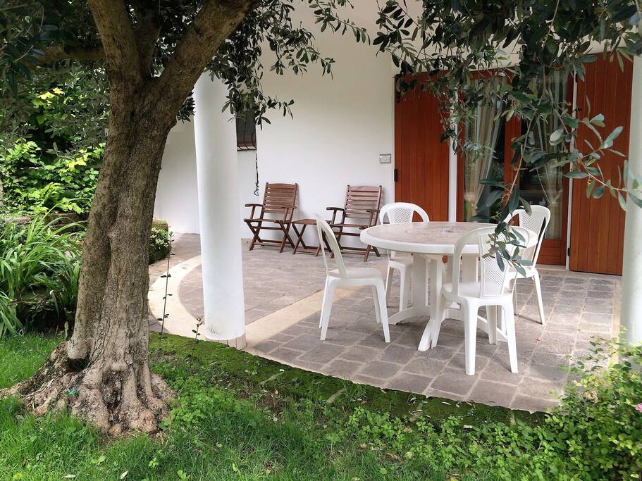 Patio privato e posto auto - private patio and parking space