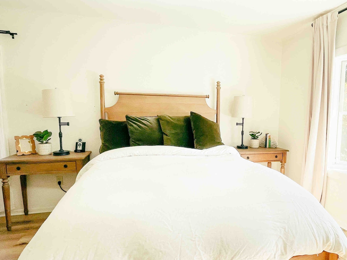 חדר שינה 1, מיטת קווין סייז 