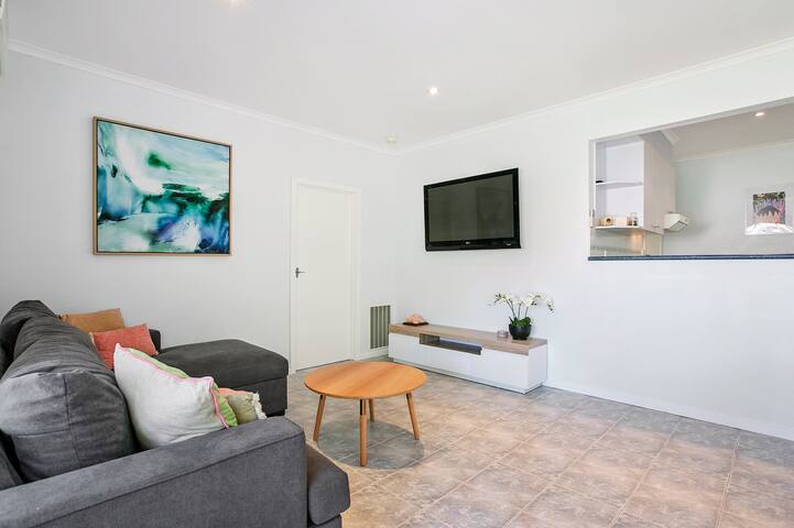 SEBELLA BEACH HOUSE gallery image 4