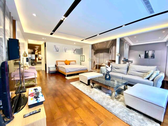 火車站/捷運站旁/場地租借拍攝/台北101百貨/饒河街觀光夜市/西門町步行街/信義區夜店/南港展覽館 gallery image 3