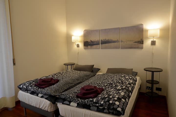 Მეორე საძინებელი 2 ერთადგილიანი საწოლით