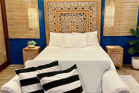 Ocean Suite - Near Beach - 2nd Floor