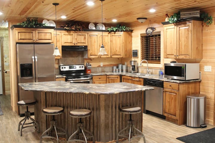 Old Hwy Cabin Free Wifi Cabins For Rent In Island Park