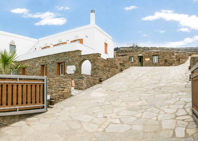 Villa in Pyrgos/Panormos – Tinos gallery image 3