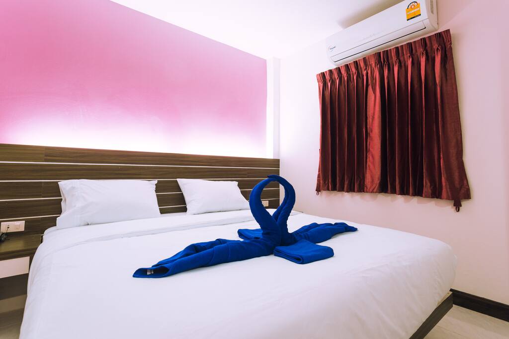 Superior Room, One Double Bed (NON-SMOKING)