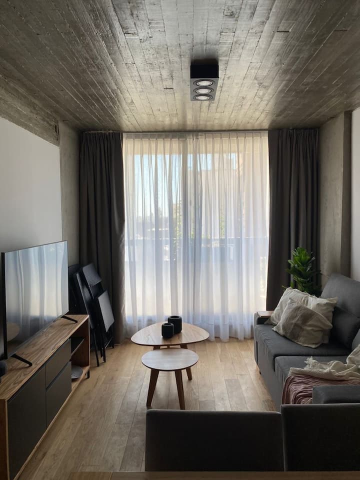 Departamento A Estrenar, Espacio Cálido Y Amplio. - Rosario