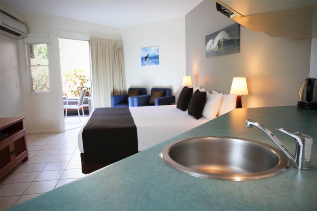 Poolside King Room