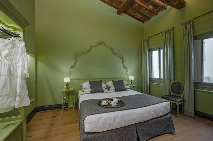 Ponte Vecchio – Soggiorni D’Arte by Mamo Florence gallery image 5